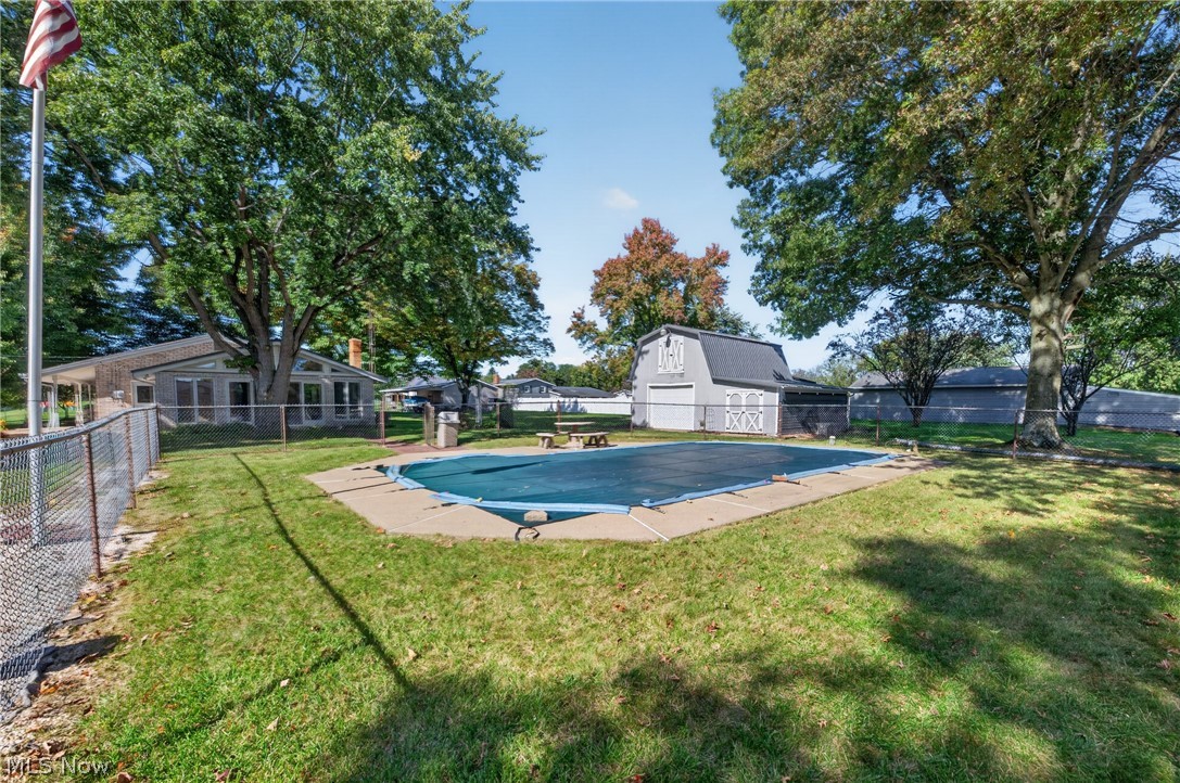 12377 Weygandt Street NW North Lawrence OH 44614