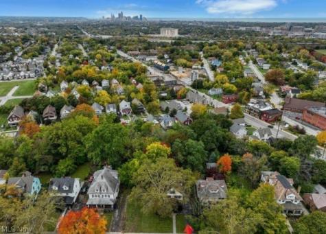 2636 East Boulevard Cleveland OH 44104