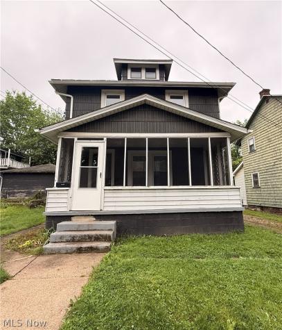 13 Burton Avenue NW Massillon OH 44646