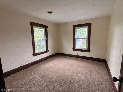 13 Burton Avenue NW Massillon OH 44646