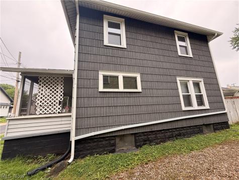 13 Burton Avenue NW Massillon OH 44646