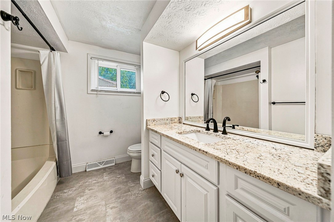 15700 Pinewood Drive Strongsville OH 44149