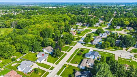 15700 Pinewood Drive Strongsville OH 44149