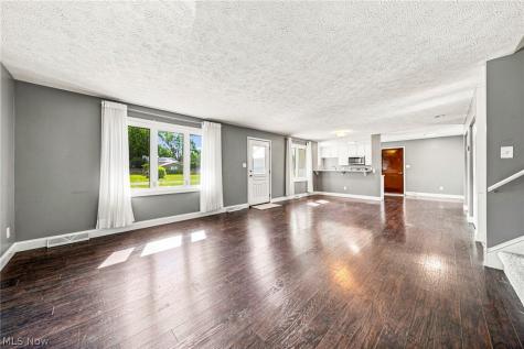 15700 Pinewood Drive Strongsville OH 44149