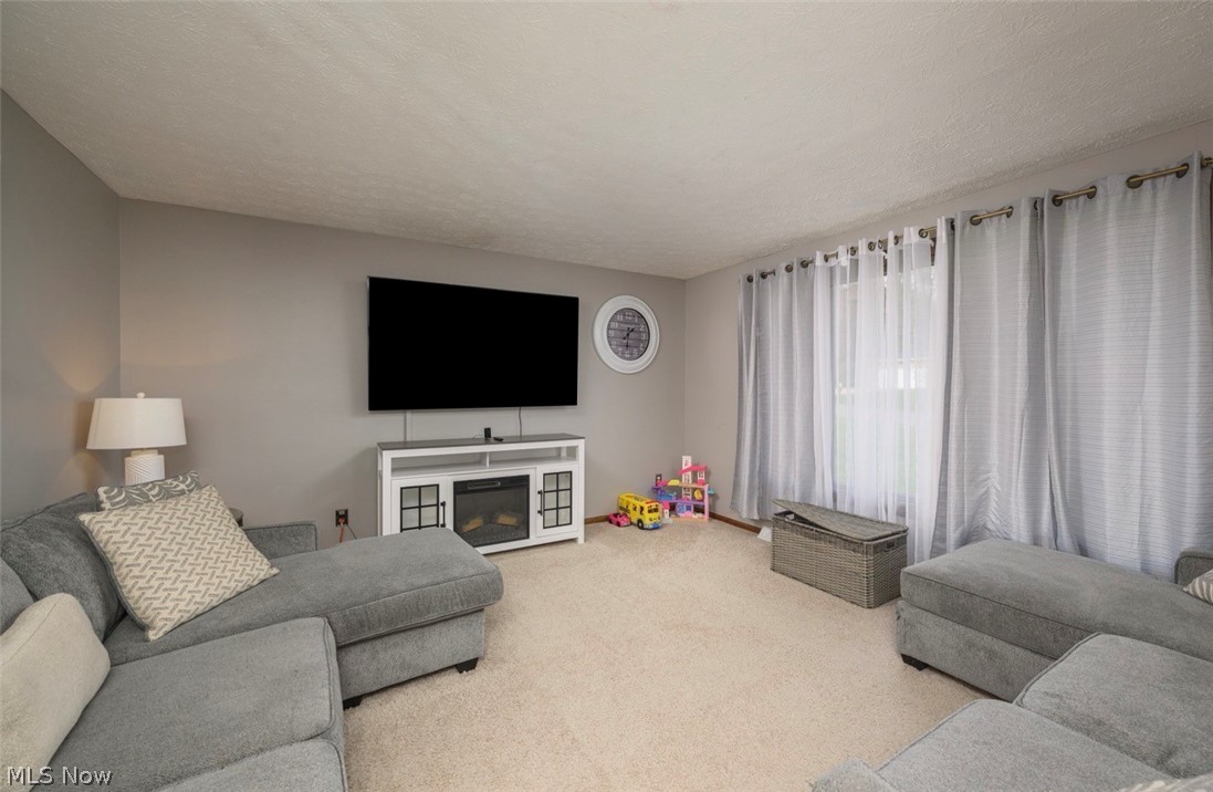 5326 Hillsboro Avenue SE Canton OH 44707