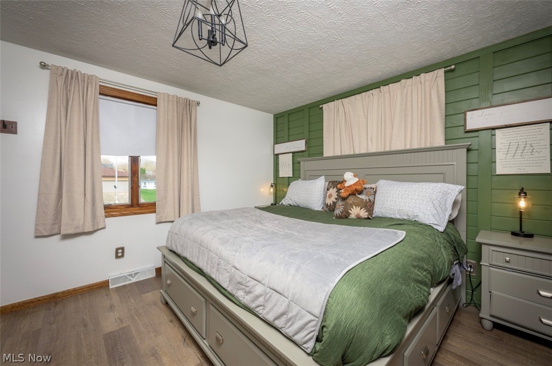 5326 Hillsboro Avenue SE Canton OH 44707