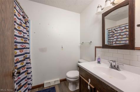 5326 Hillsboro Avenue SE Canton OH 44707