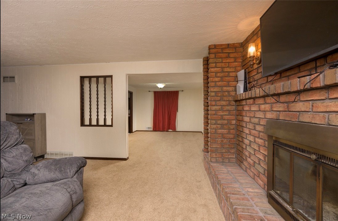 5326 Hillsboro Avenue SE Canton OH 44707