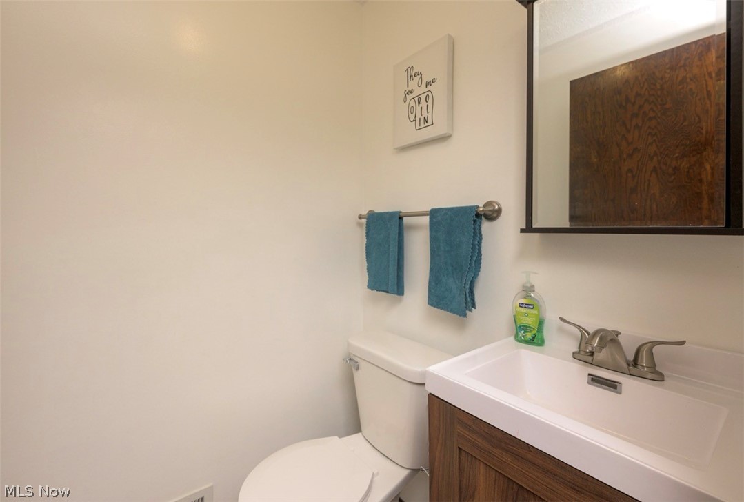 5326 Hillsboro Avenue SE Canton OH 44707