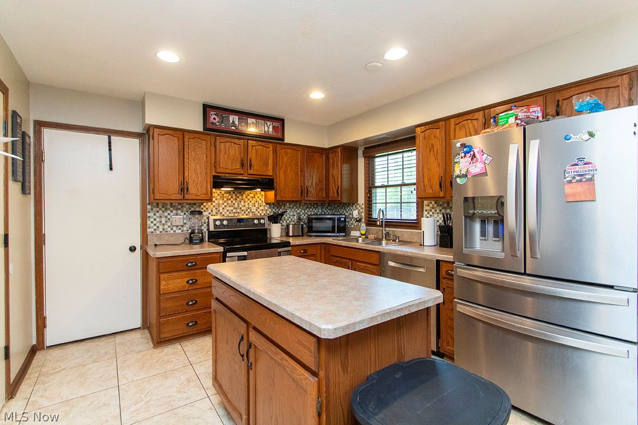 1130 Waterbury Drive Medina OH 44256