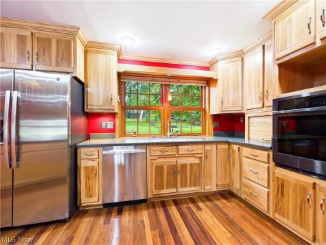24 Maple Shade Drive Marietta OH 45750