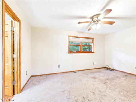 24 Maple Shade Drive Marietta OH 45750