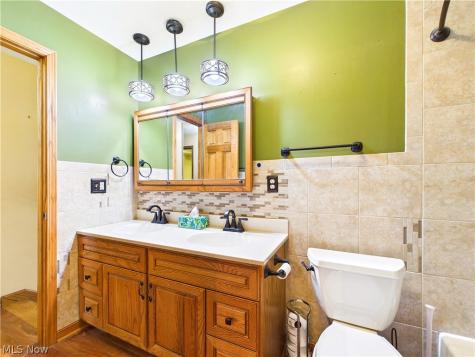 24 Maple Shade Drive Marietta OH 45750