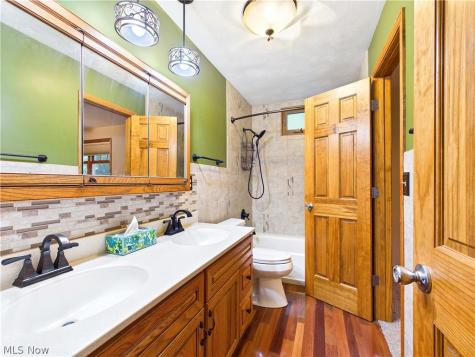 24 Maple Shade Drive Marietta OH 45750