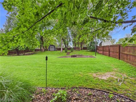 24 Maple Shade Drive Marietta OH 45750