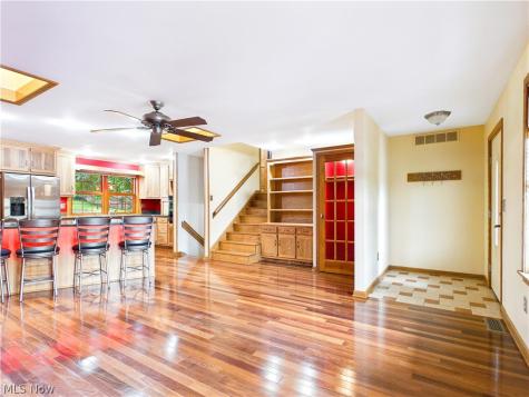 24 Maple Shade Drive Marietta OH 45750