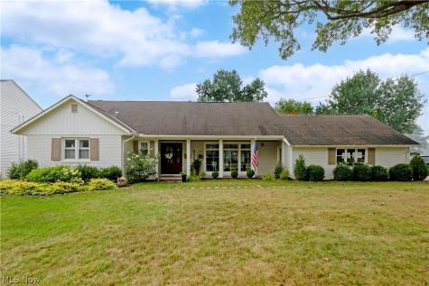 859 Country Club Lane Ashland OH 44805