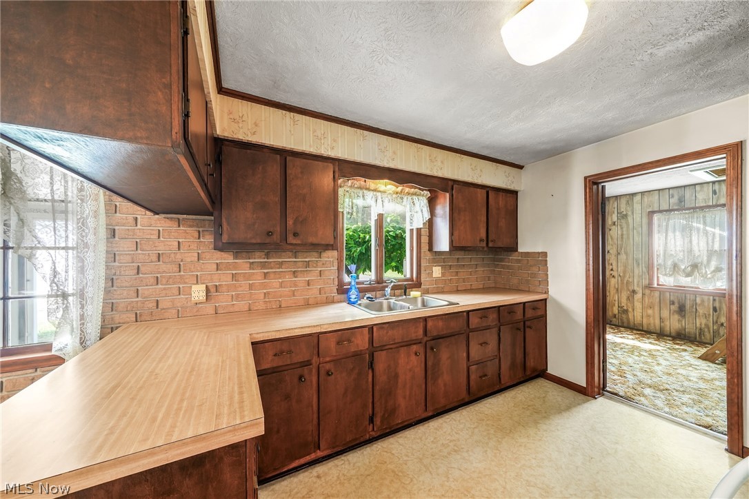 603 East Avenue Tallmadge OH 44278