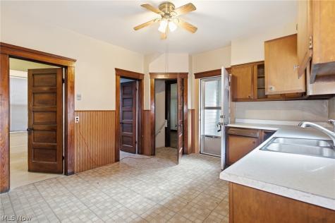 5906 Bower Avenue Cleveland OH 44127