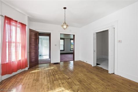 5906 Bower Avenue Cleveland OH 44127