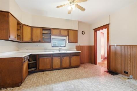 5906 Bower Avenue Cleveland OH 44127