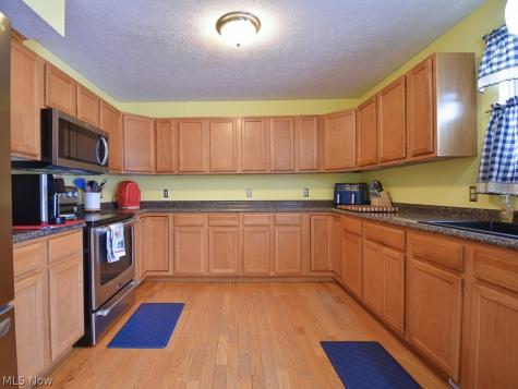 6615 Clay Street Thompson OH 44086