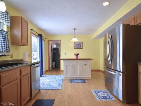 6615 Clay Street Thompson OH 44086