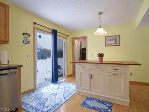 6615 Clay Street Thompson OH 44086