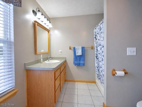 6615 Clay Street Thompson OH 44086