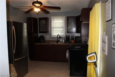 124 E 32nd Street Lorain OH 44055