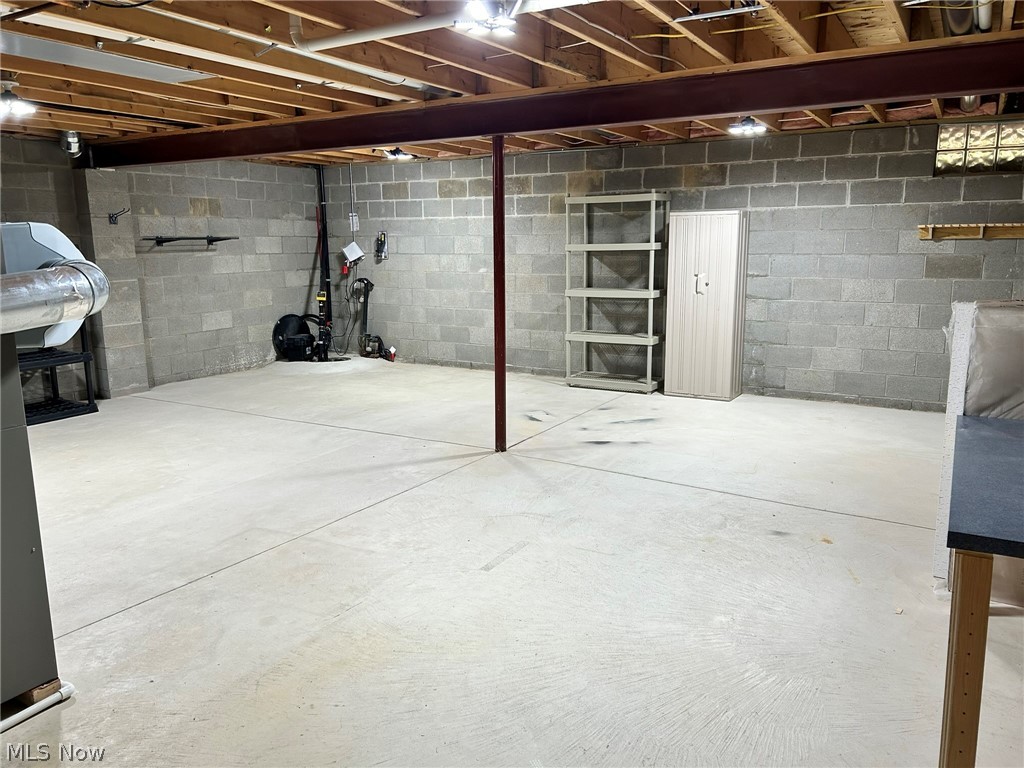 1517 Spring Wood Lane Uniontown OH 44685