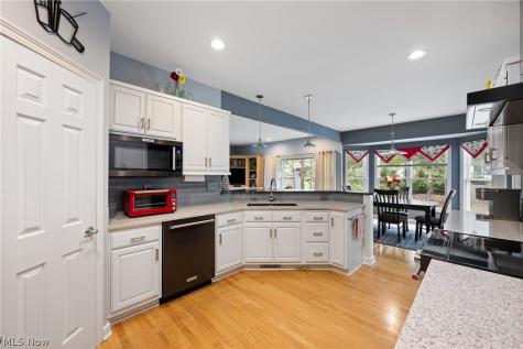 1517 Spring Wood Lane Uniontown OH 44685