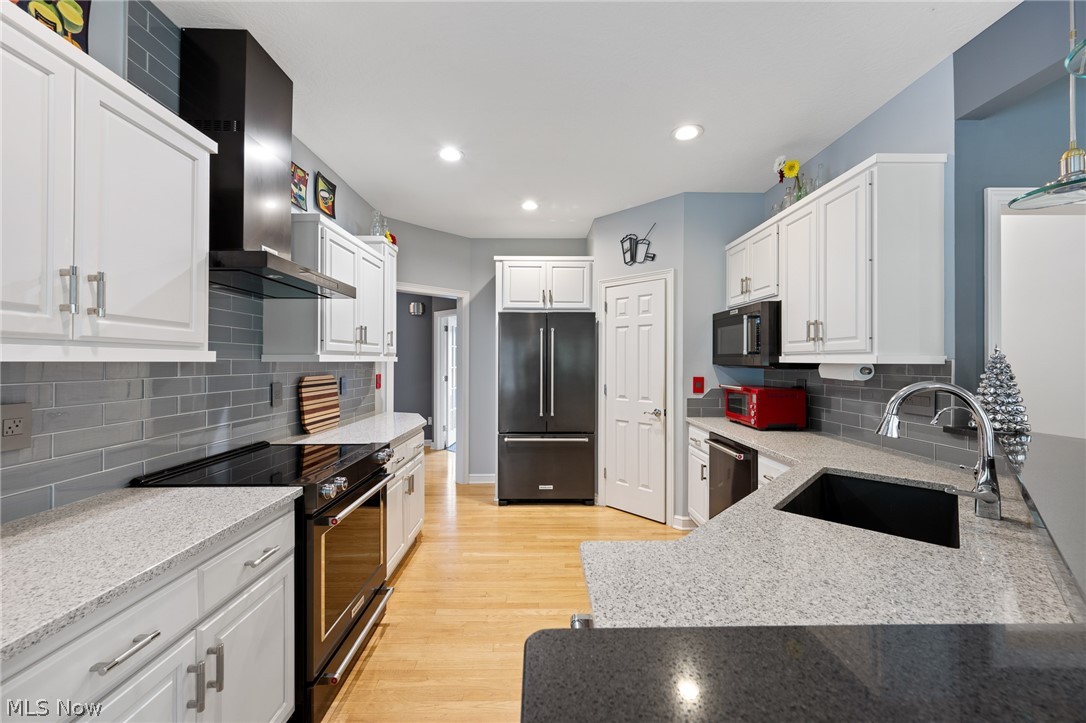 1517 Spring Wood Lane Uniontown OH 44685