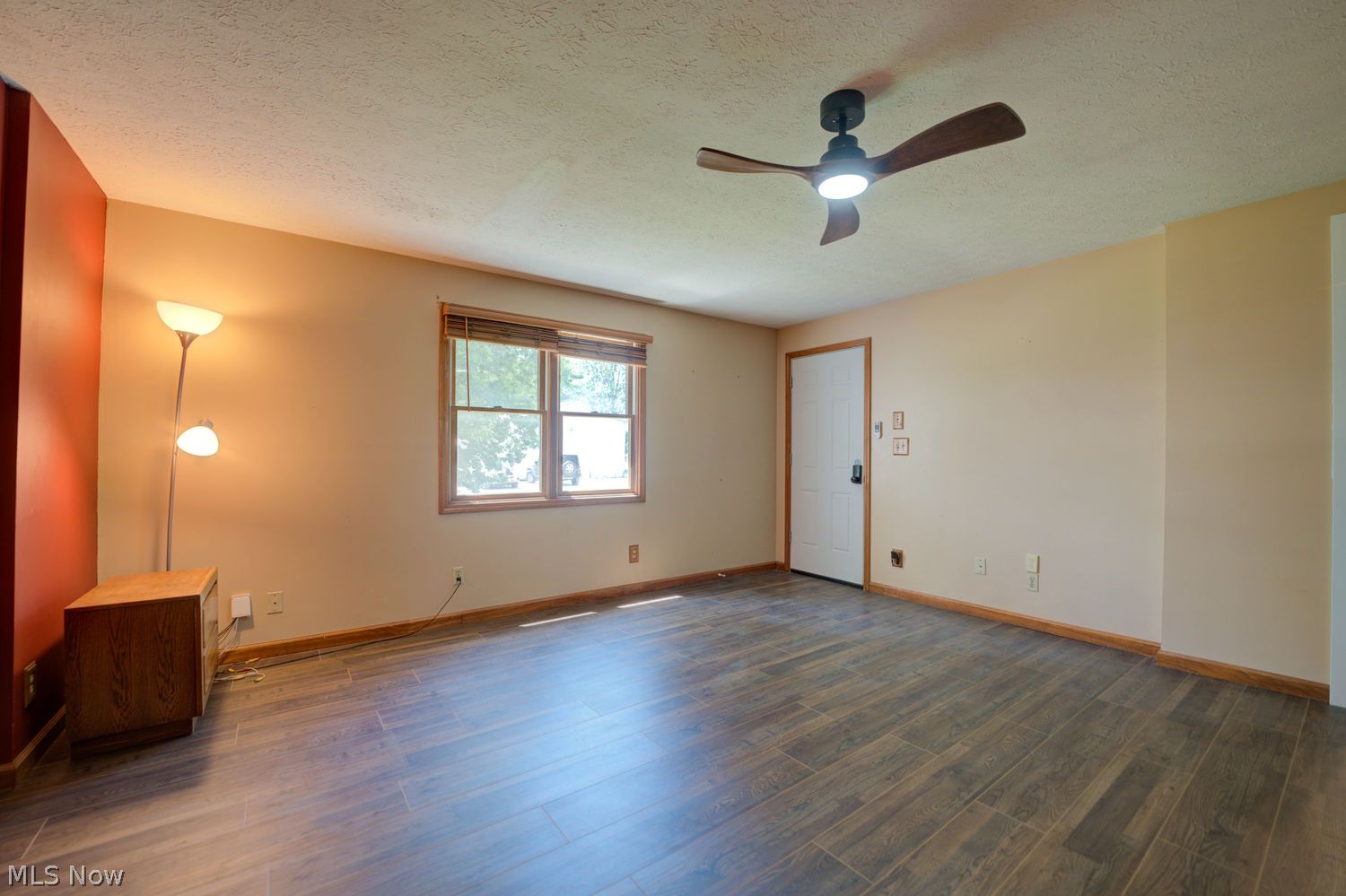 385 S Center Street Lagrange OH 44050