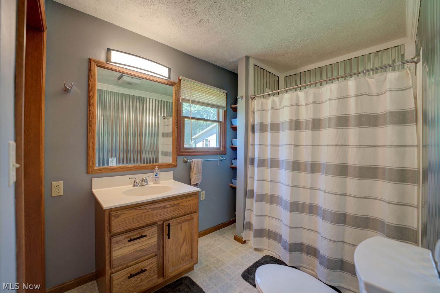 385 S Center Street Lagrange OH 44050