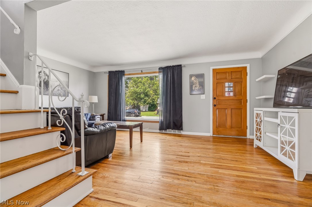 1666 Ridgeview Drive Wickliffe OH 44092