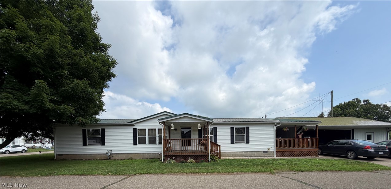 310 Poplar Street Newcomerstown OH 43832