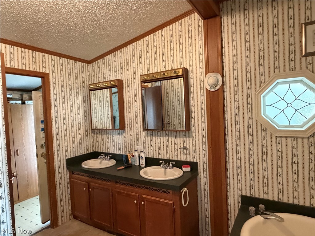 310 Poplar Street Newcomerstown OH 43832