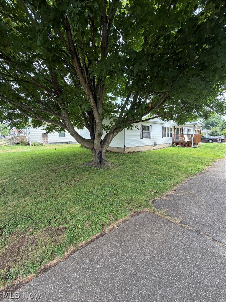 310 Poplar Street Newcomerstown OH 43832