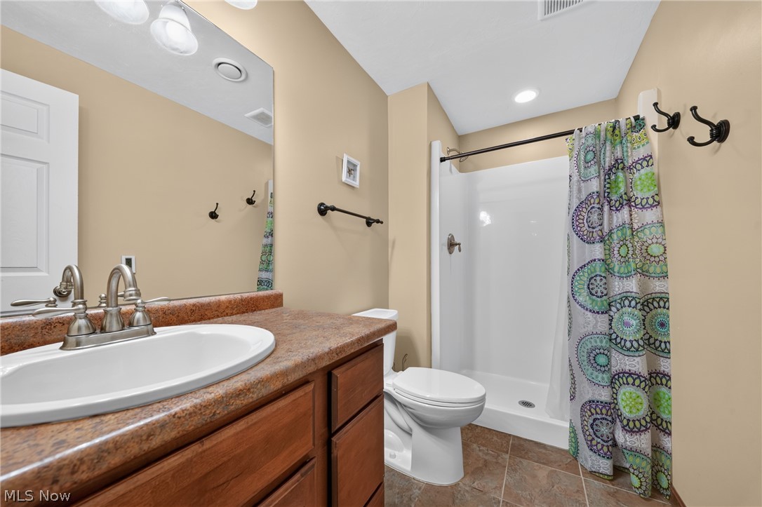 412 Brittany Lane Jefferson OH 44047