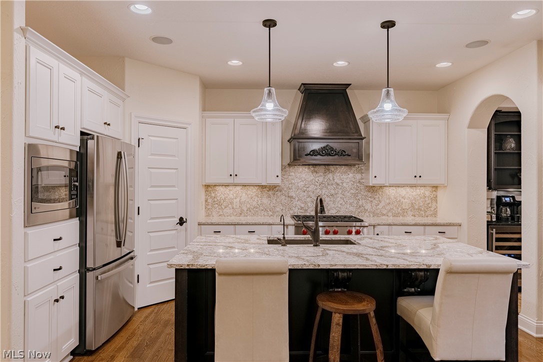 7734 Bainbridge Road Chagrin Falls OH 44023