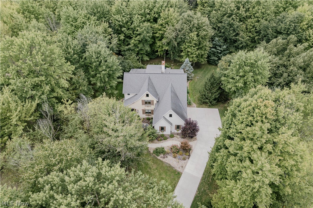 7734 Bainbridge Road Chagrin Falls OH 44023