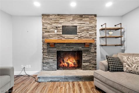 2109 E Pleasant Valley Road Seven Hills OH 44131