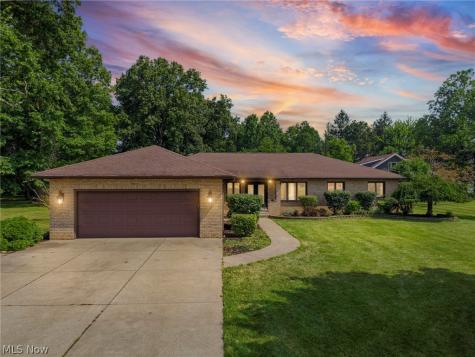 2109 E Pleasant Valley Road Seven Hills OH 44131