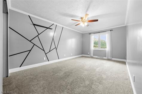 2109 E Pleasant Valley Road Seven Hills OH 44131