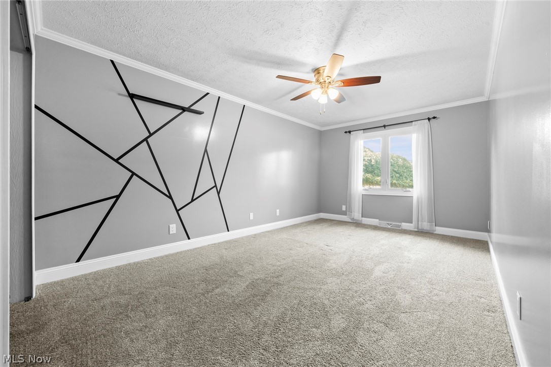 2109 E Pleasant Valley Road Seven Hills OH 44131