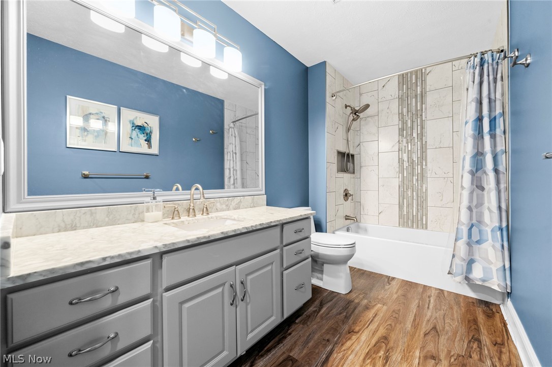 2109 E Pleasant Valley Road Seven Hills OH 44131