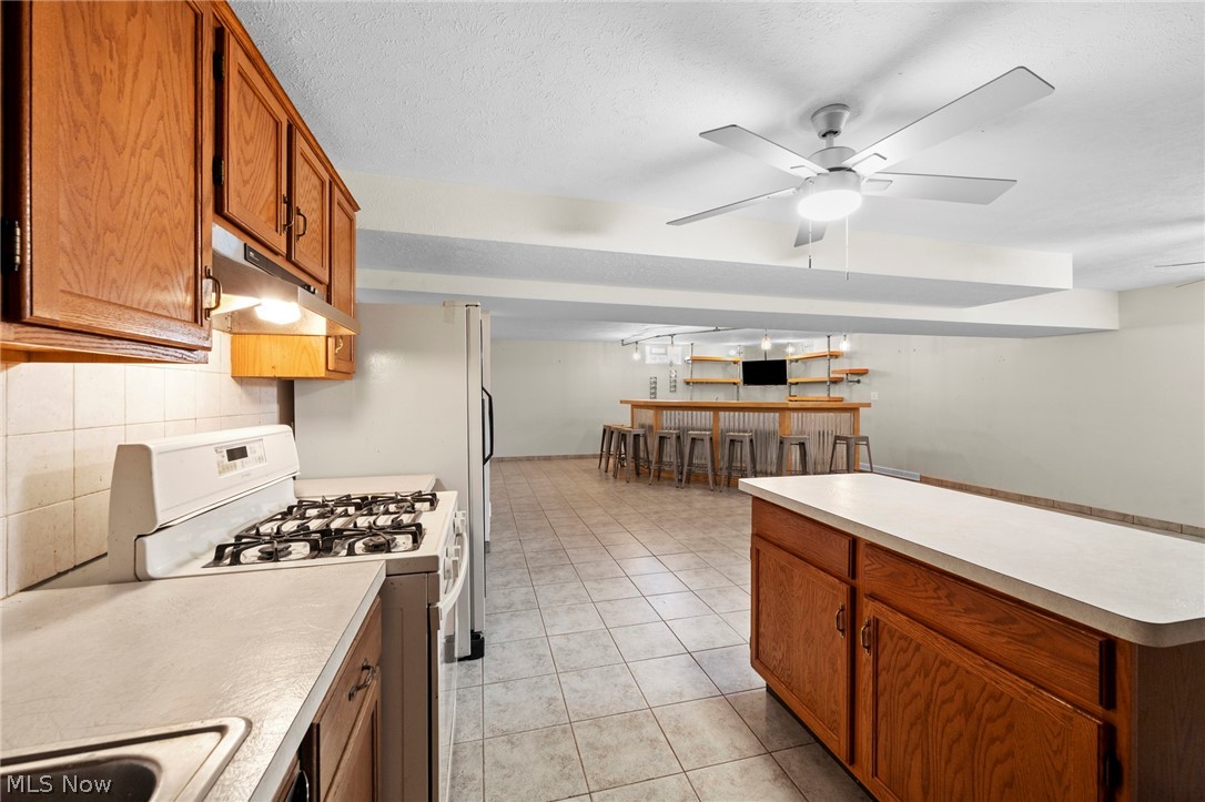 2109 E Pleasant Valley Road Seven Hills OH 44131