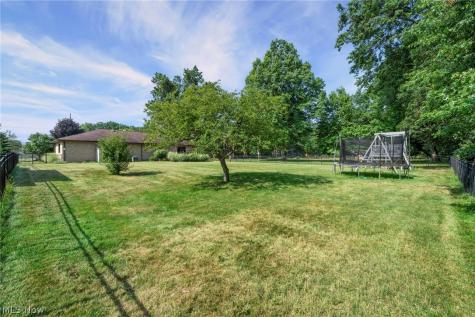 2109 E Pleasant Valley Road Seven Hills OH 44131