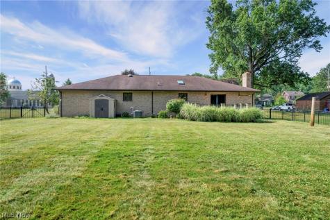 2109 E Pleasant Valley Road Seven Hills OH 44131
